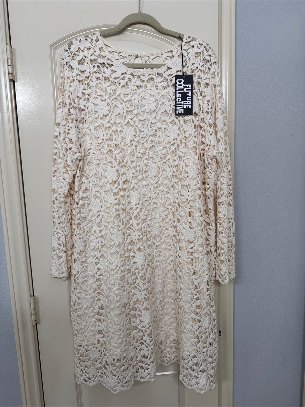 Women's Cream Lace Long Sleeve Dress XXL